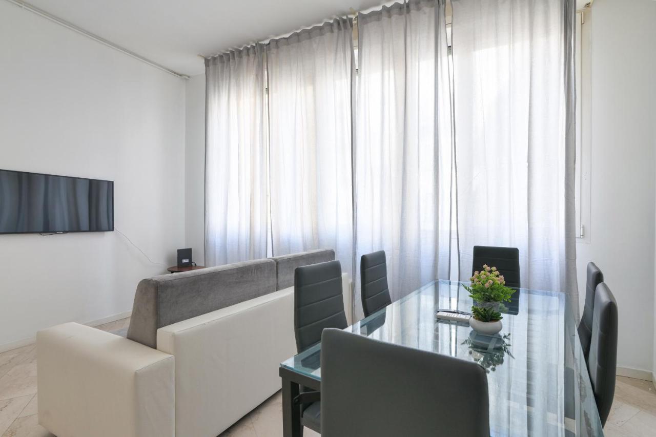 Prestige Boutique Homes - Duomo 1 Milan Exterior photo
